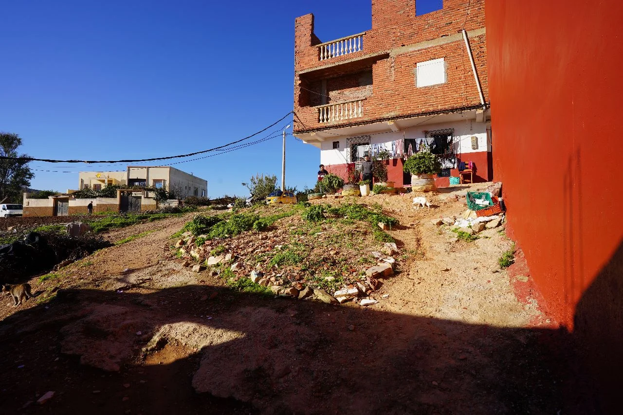  Terrain à vendre à laazfa , fnideq ،  100 mètres  avec deux façades