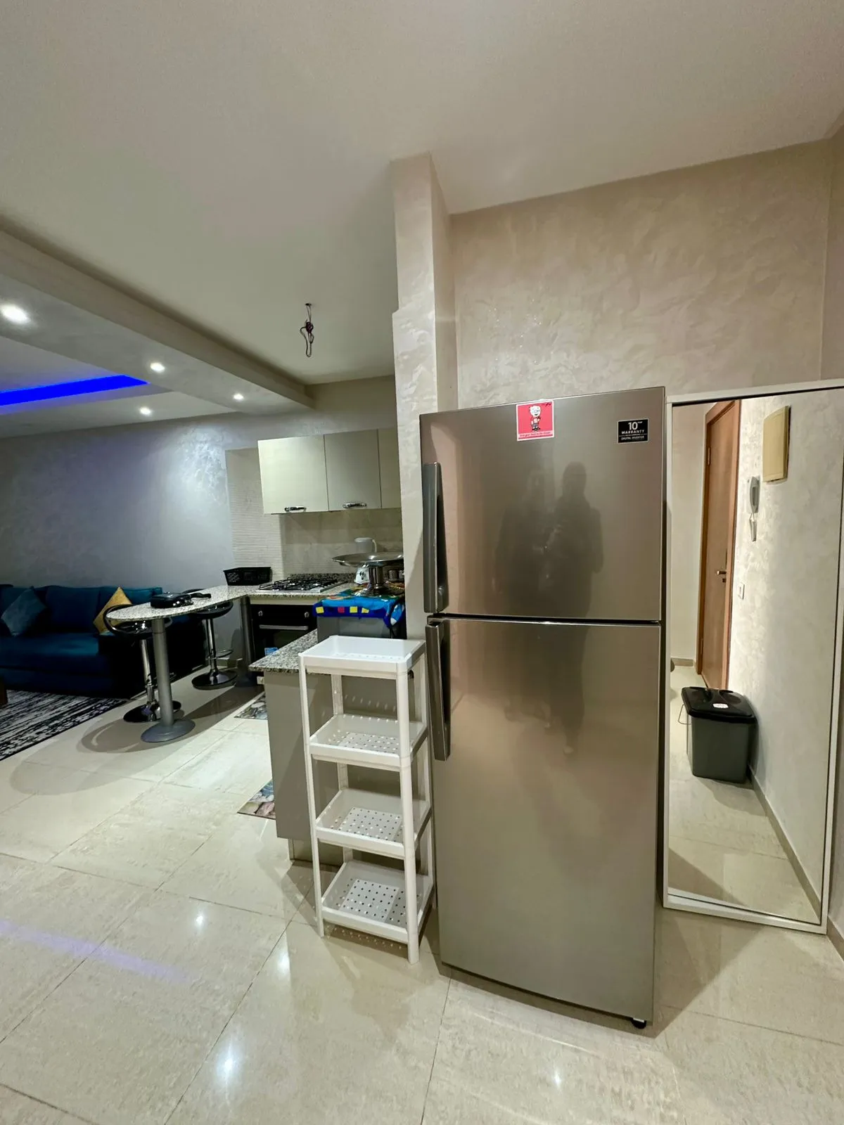Studio moderne à louer à Agadir, dans une résidence sécurisée, bien équipé.