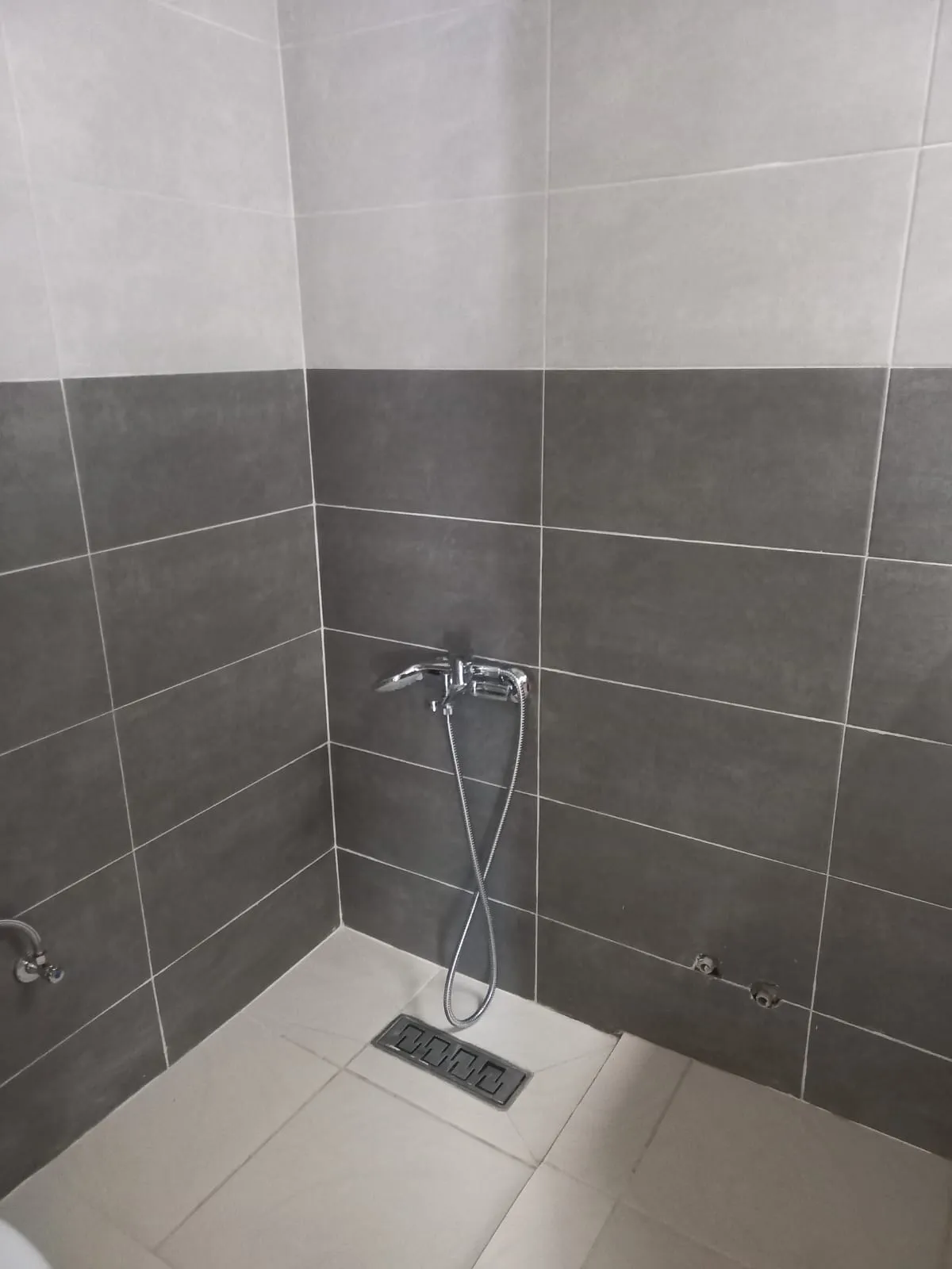 Appartement à louer à la journée au premier étage, composé de deux chambres,