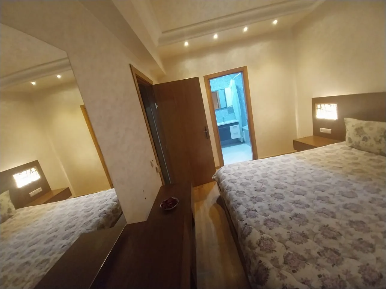 Bel appartement à louer à Malabata, Tanger, comprenant deux chambres et 2 salons