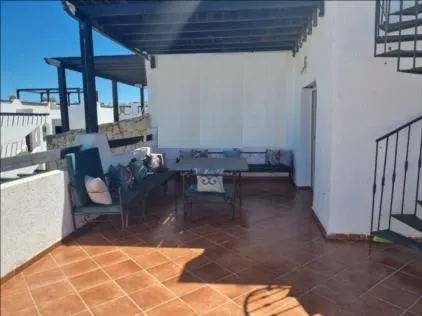 Bel appartement à louer à la journée à Alcudia Smir, au deuxième étage.