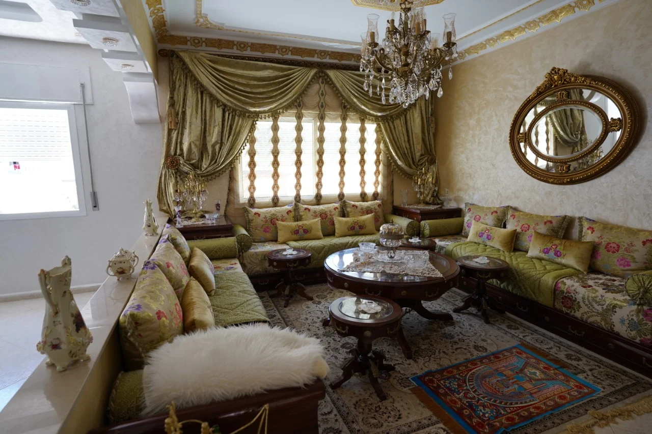Bel appartement à vendre à Tétouan, 3 chambres, deux salons et un balcon 148 mètres