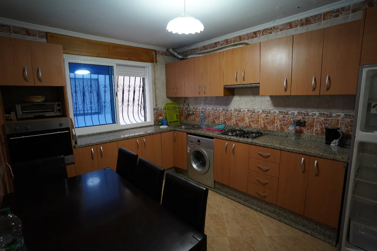 bel Appartement Moderne A vendre Tétouan à Résidence Fermée 3 chambre à 1 étage 