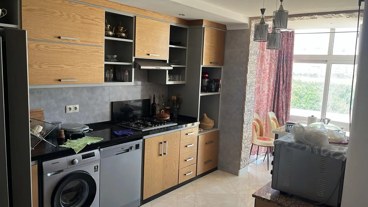 Terrain  à vendre à Tétouan, d’une superficie de 18 287 m², avec deux façad