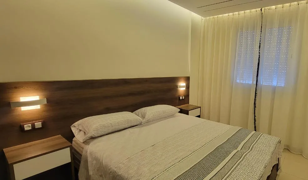 Appartement à vendre à tetouan salon 2 chambre balcon 4ème étage 77 mètres