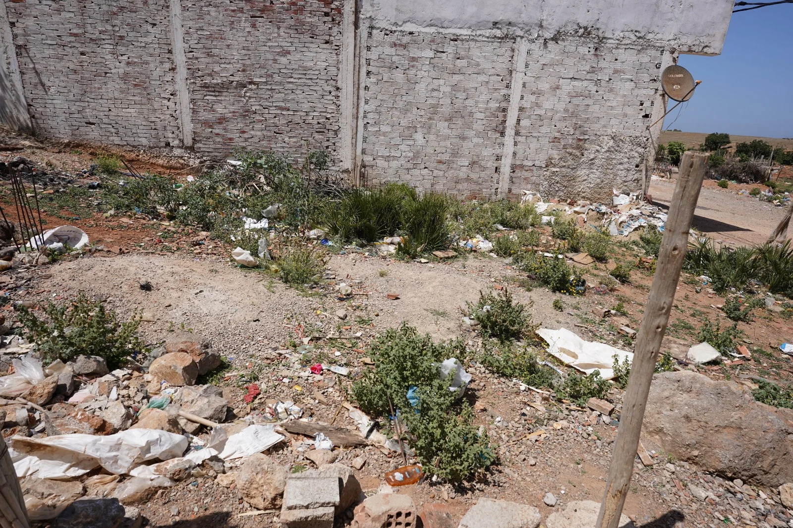 Terrain à vendre à Tétouan, équipé en eau et électricité, 88 mètres