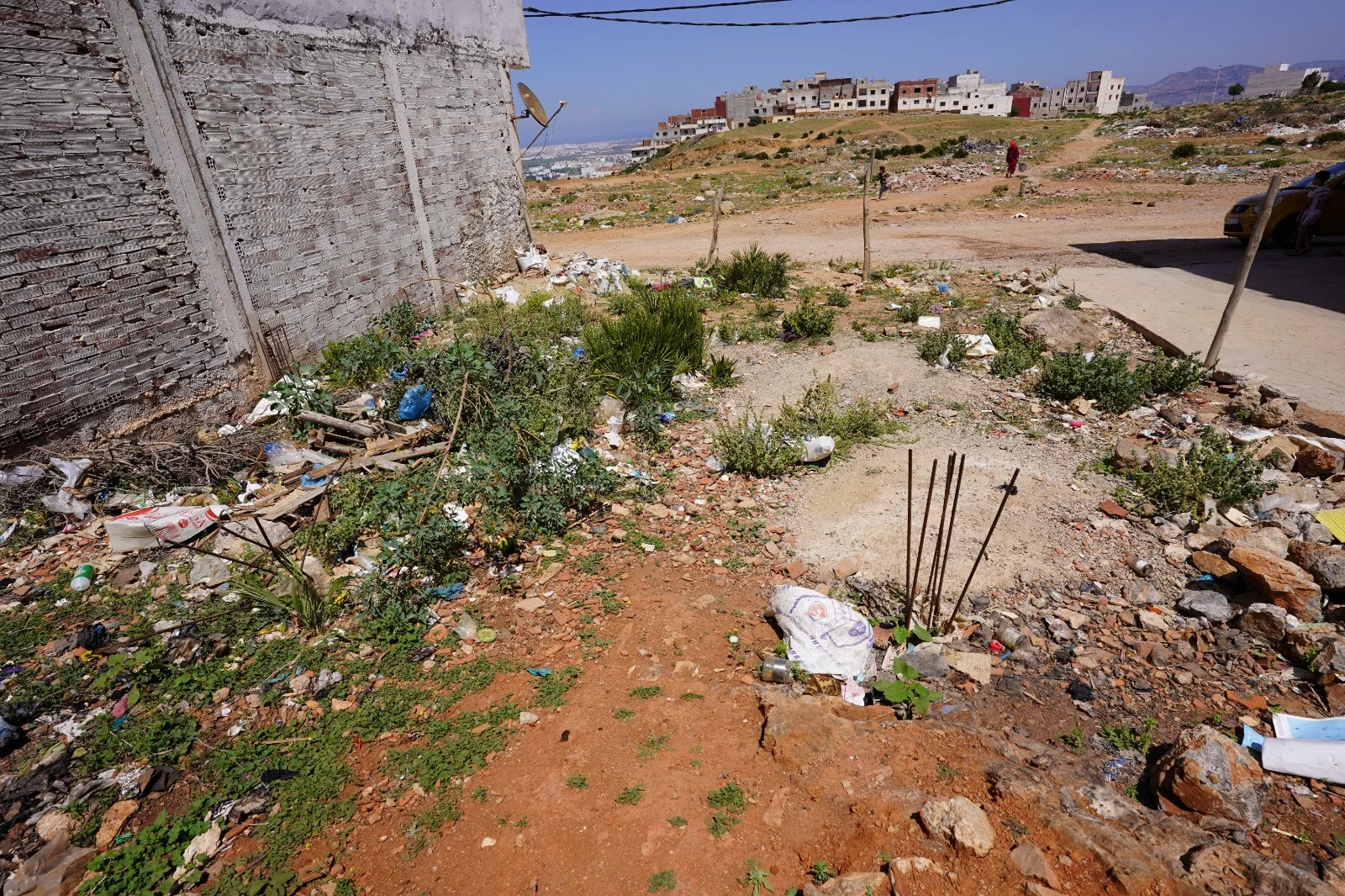 Terrain à vendre à Tétouan, équipé en eau et électricité, 88 mètres