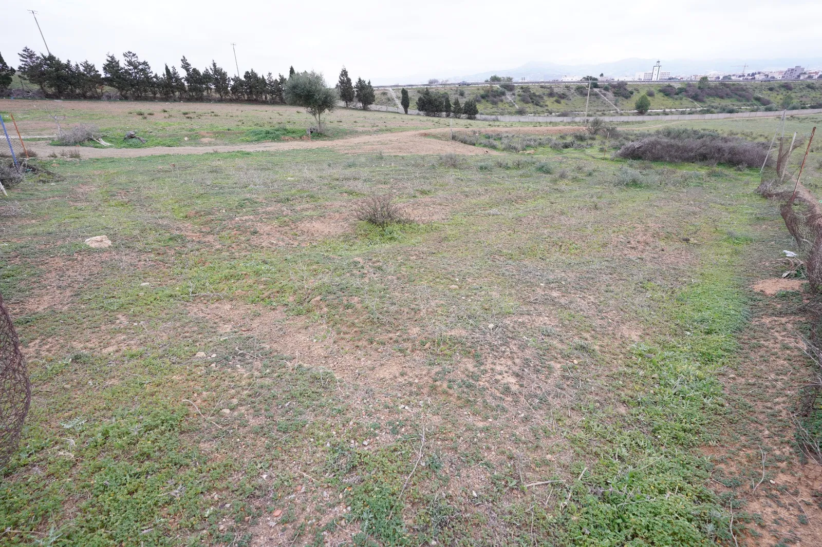 Terrain à vendre à Mellaline, d'une superficie de 700 m² une seule façade