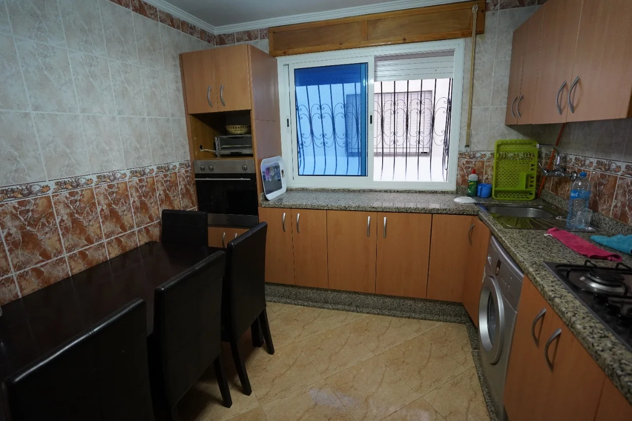 bel Appartement Moderne A vendre Tétouan à Résidence Fermée 3 chambre à 1 étage 