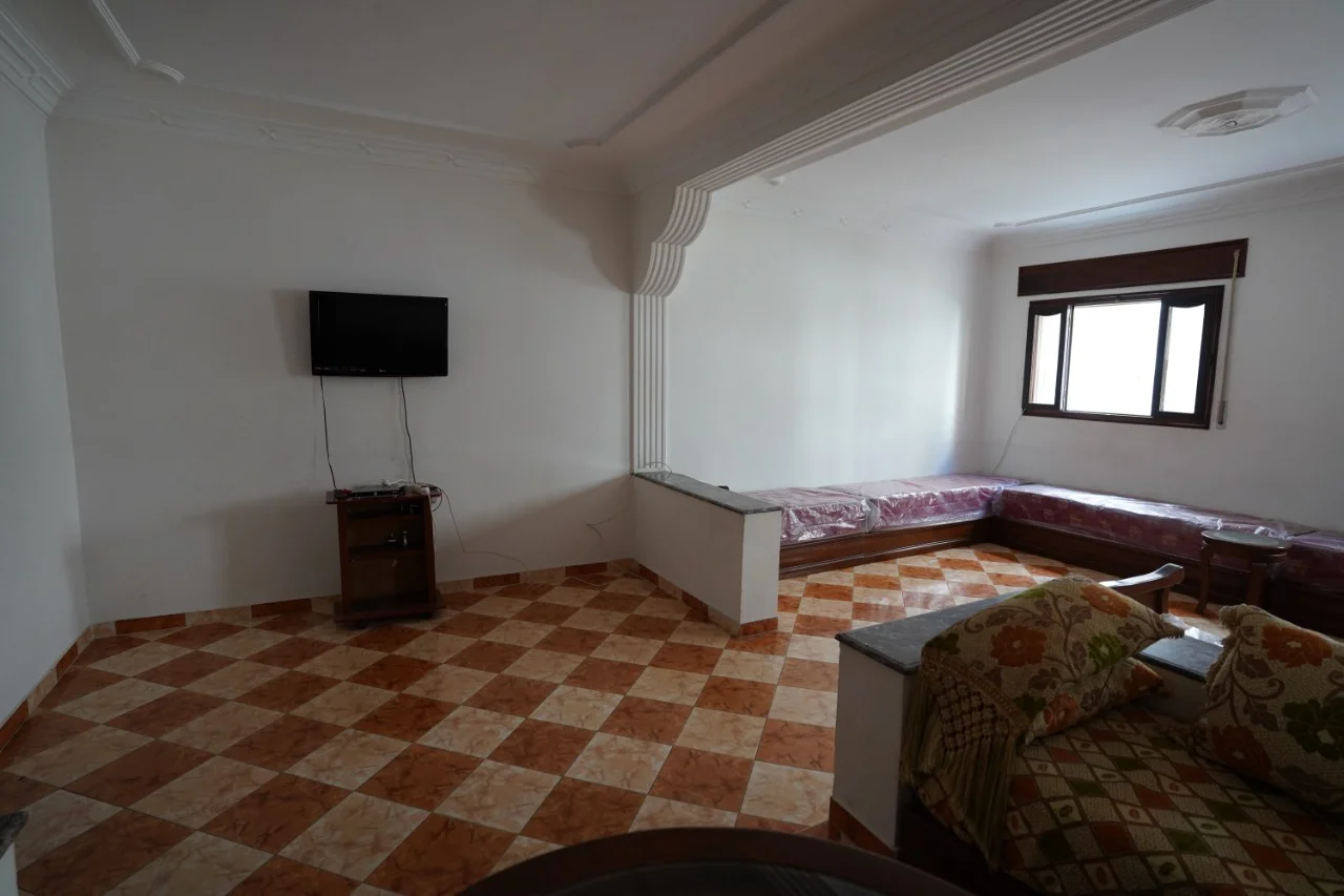 Terrain propriété à vendre à Tétouan à Hay hawma Tangawa , 149 mètres carrés, une façade, R+4
