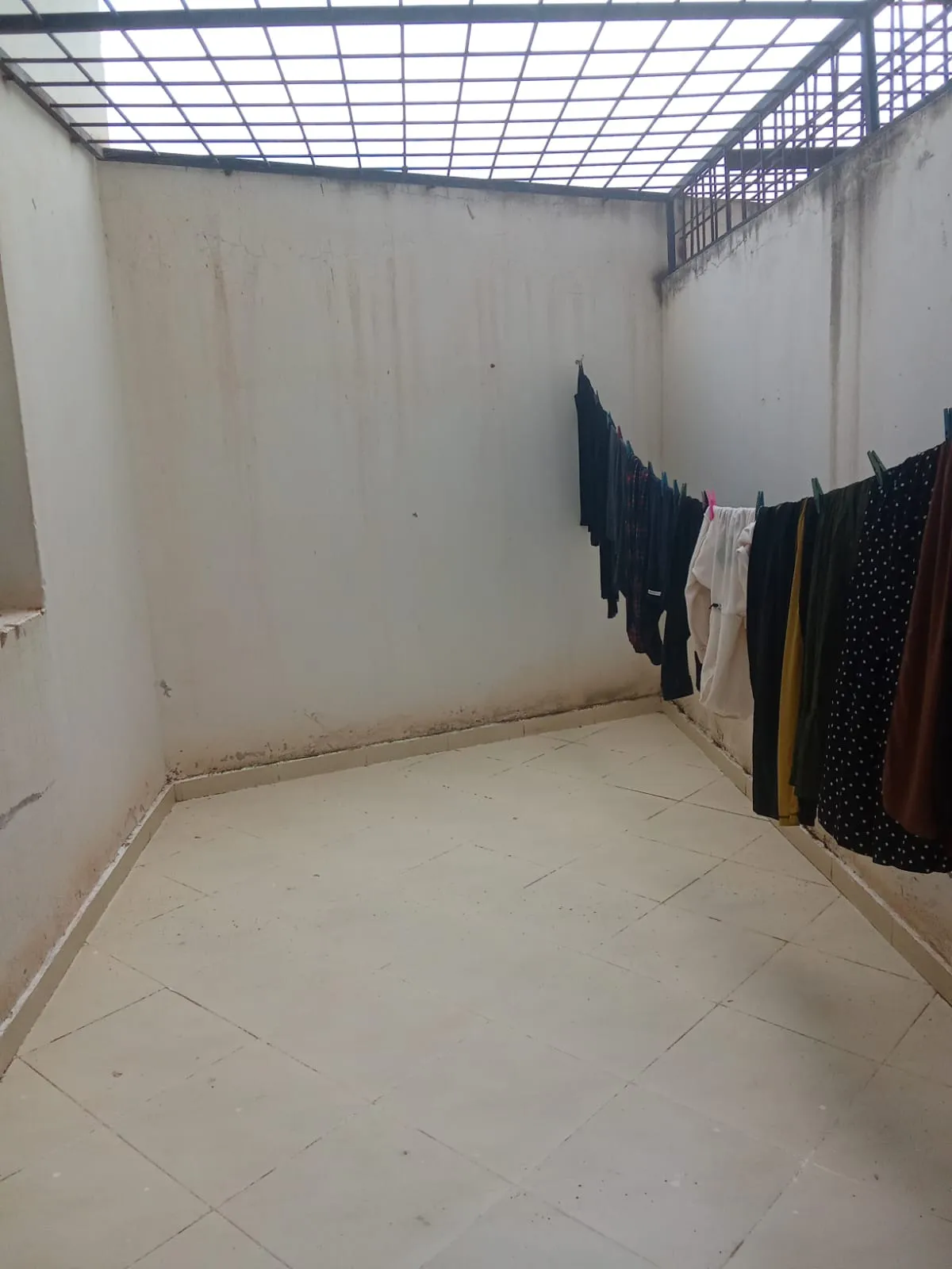 Charmant Rez-de-Chaussée à Louer à Tétouan  Résidence Sécurisée, Proche Marjane