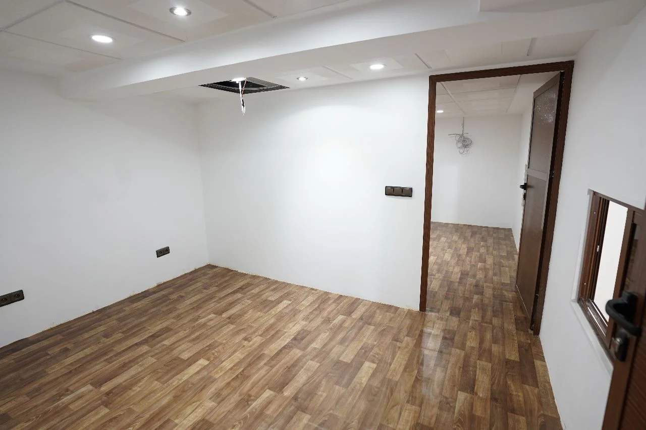 Un grand magasin commercial à louer et à vendre  , dans la ville de Tétouan 112M²