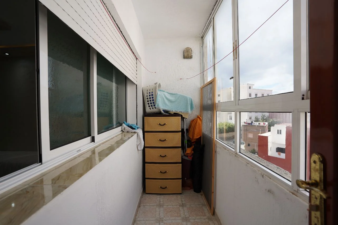 Bel appartement à Tétouan 4ème étage 2 chambre  2 salon  balcon 70 mètres 