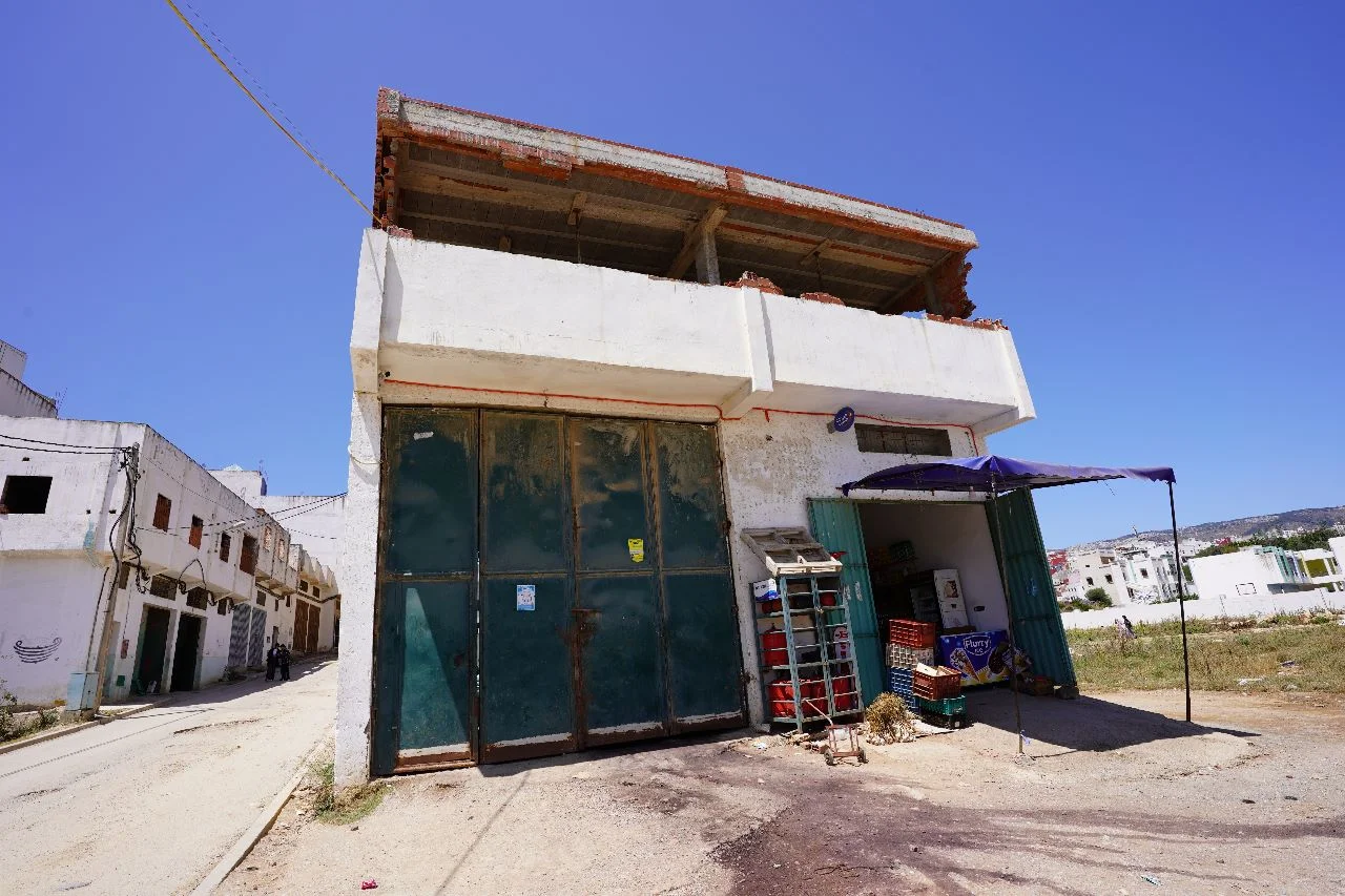 Terrain à vendre dans la ville de Tétouan, sa superficie est de 350 mètres carré