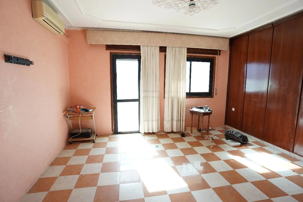 Appartements à vendre à tetouan hay swani 80 mètres 2 chambre salon balcon 
