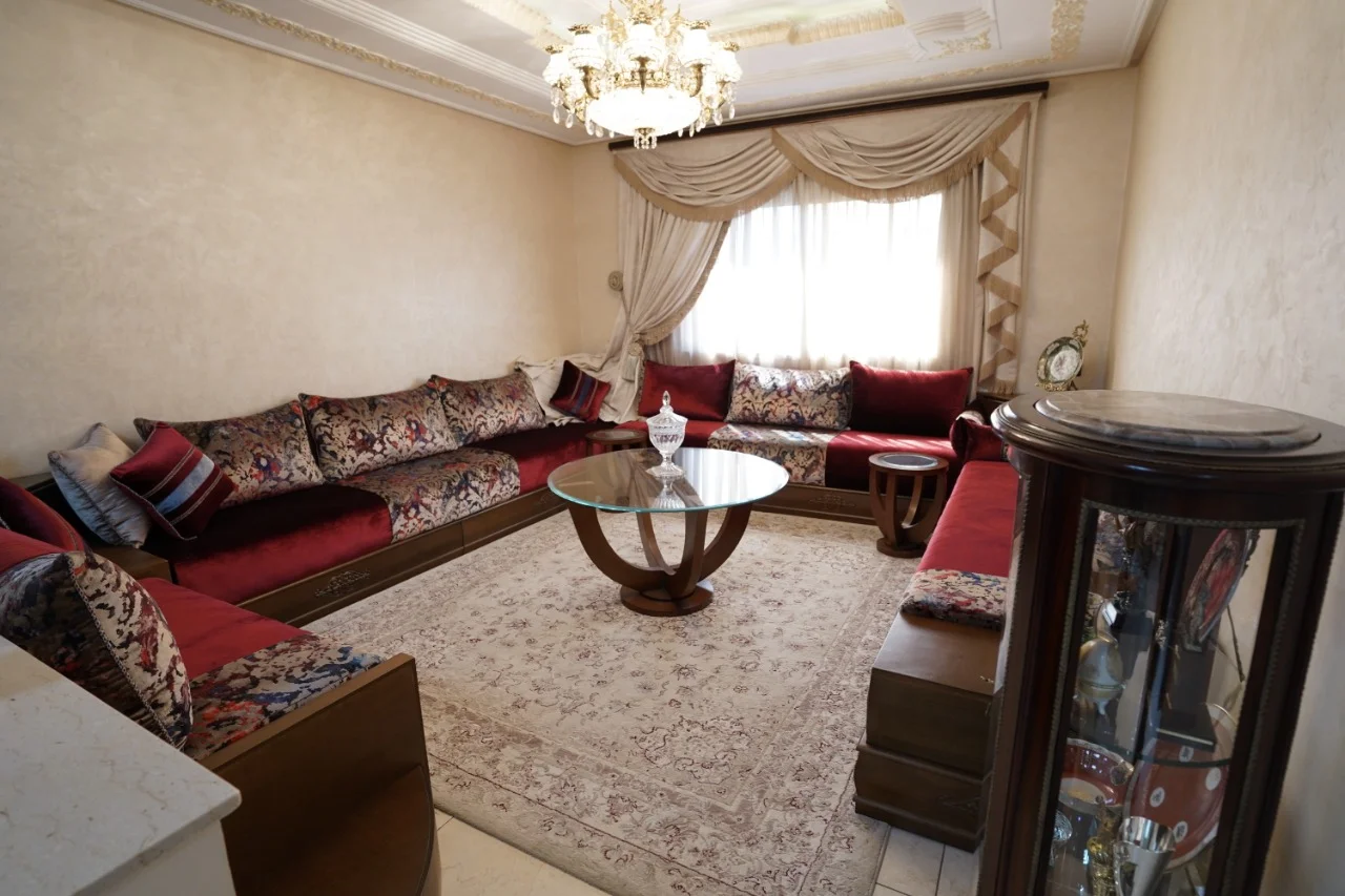 appartement à vendre à tetouan 4ème etage Titrée 2 chambre 2 salon 2 balcon 136 mètres